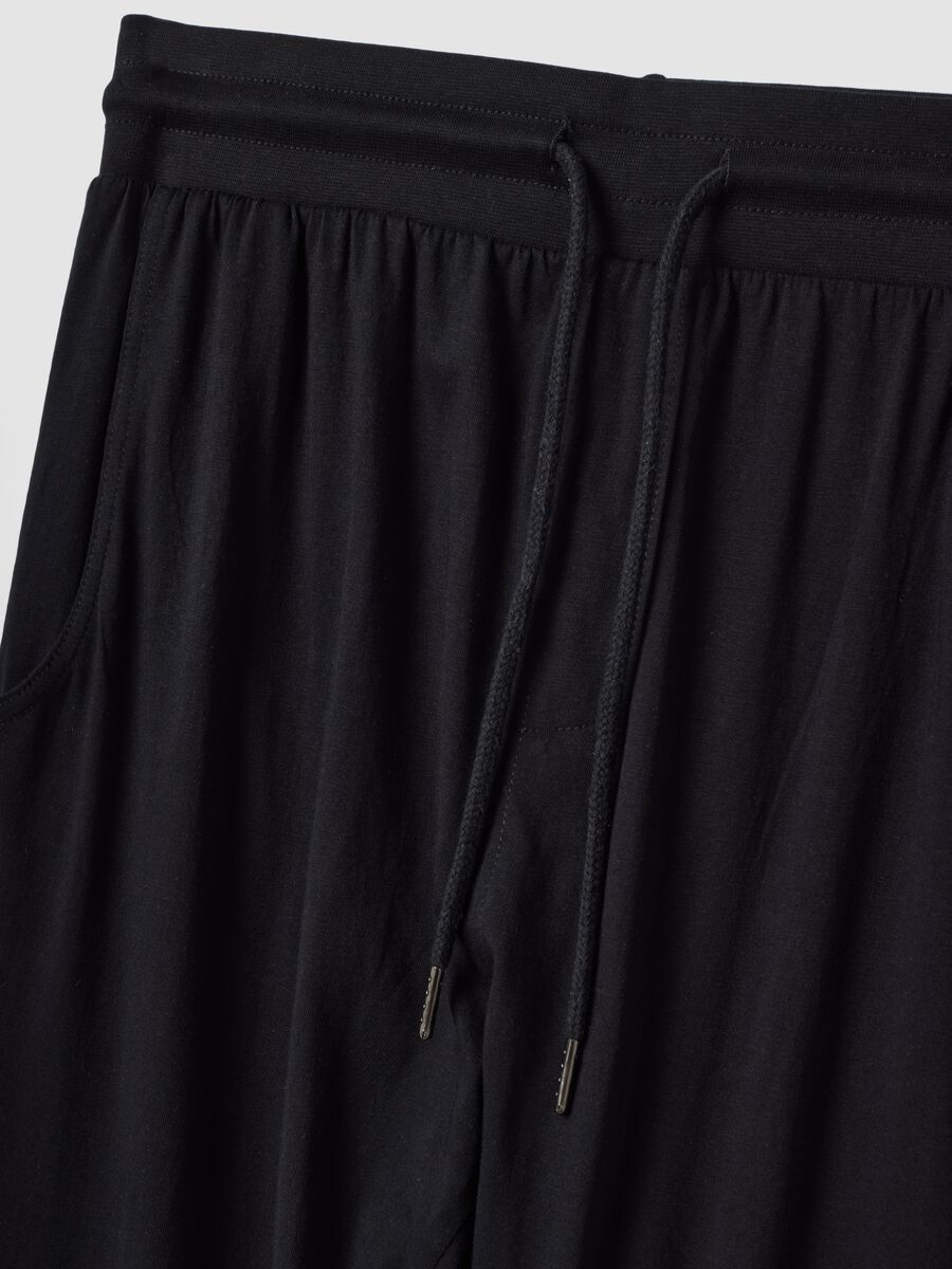 Pantaloni pigiama blu in cotone organico con vita elasticizzata_6