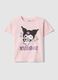 T-shirt in cotone elasticizzato rosa da bambina regular fit con Kuromi_0