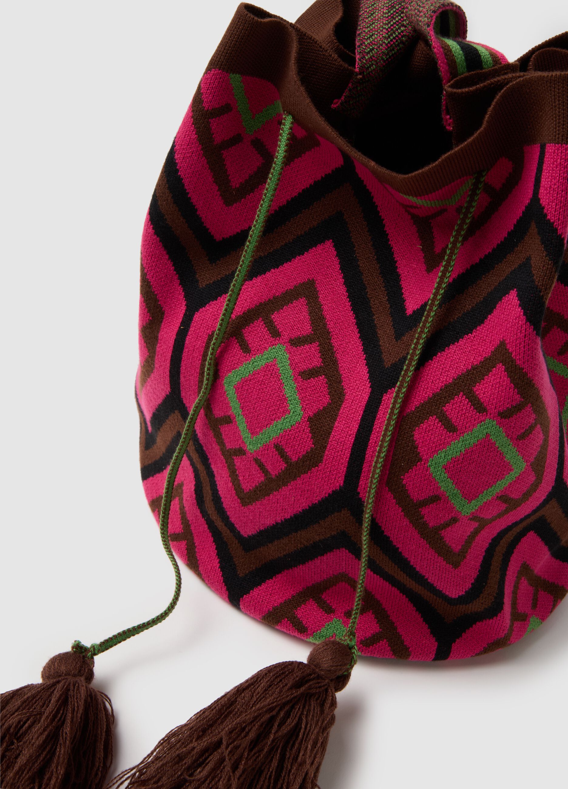 Multicolor ethnic detail beach bag with tassels