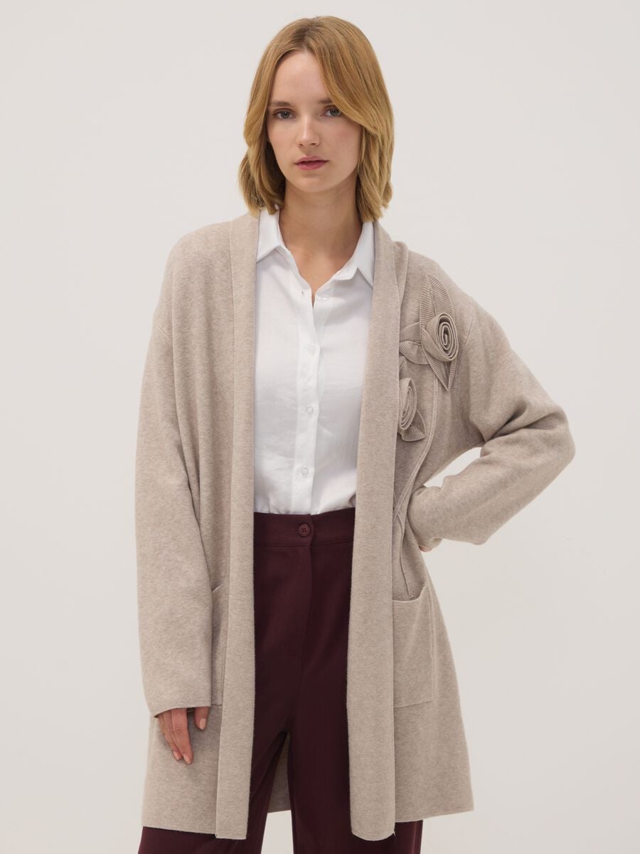 Beige viscose-blend cardigan with raised floral appliqu&eacute;_0