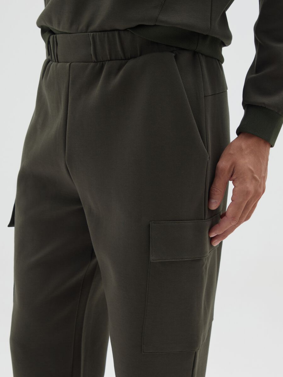 Regular fit brown cotton blend trousers_4