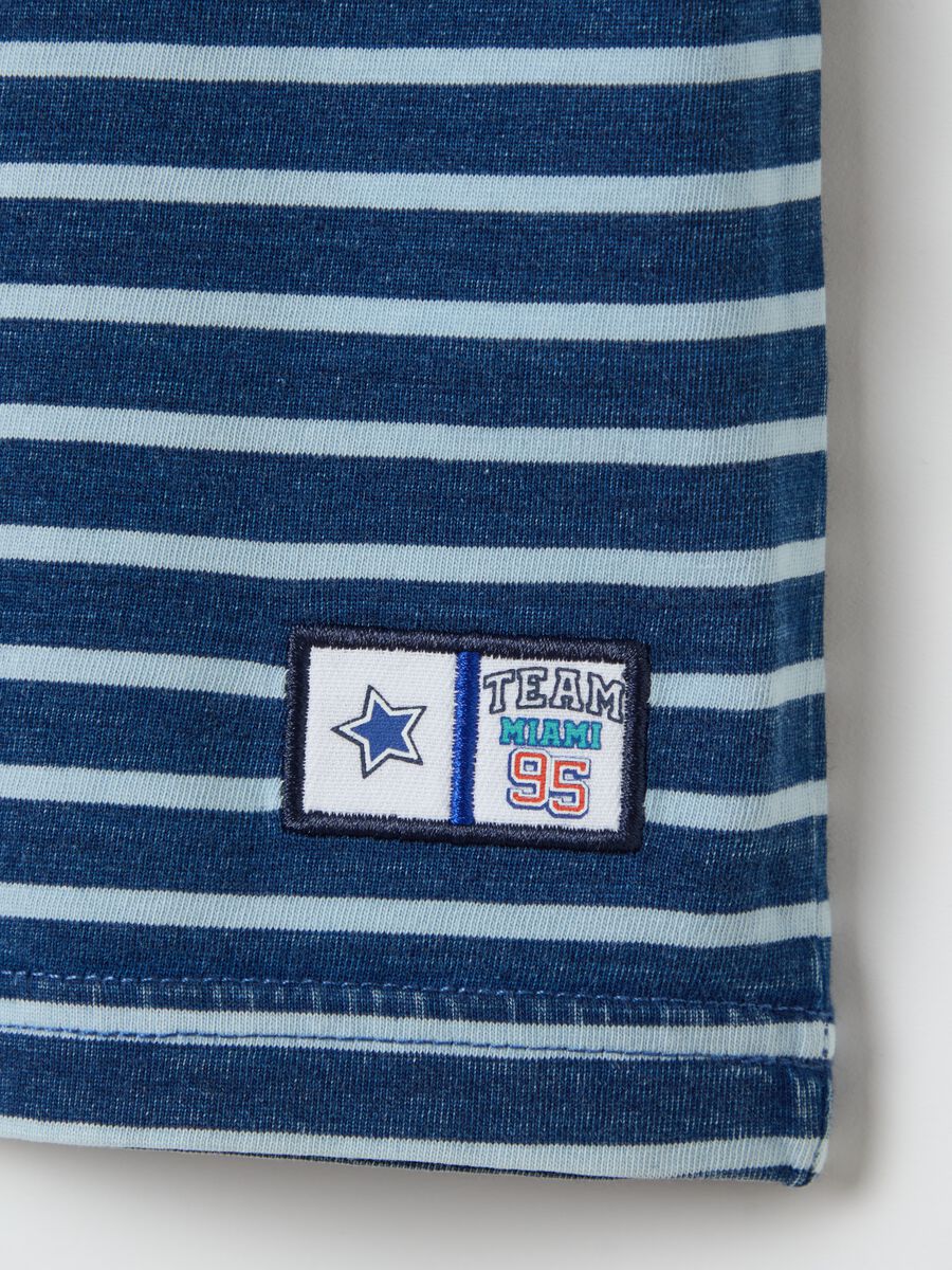 T-shirt with striped pattern_2
