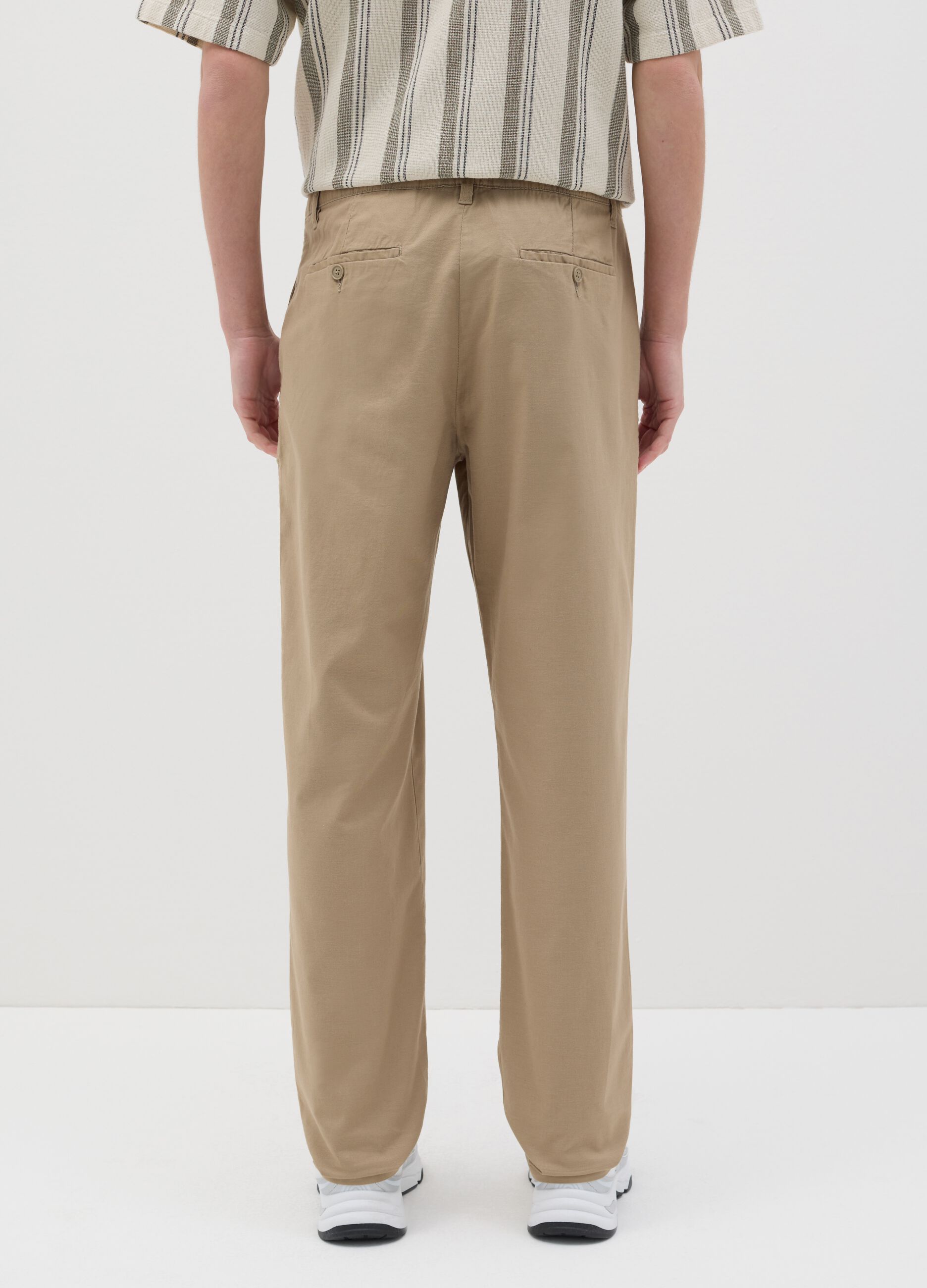 Pantalone relaxed fit in viscosa e lino beige