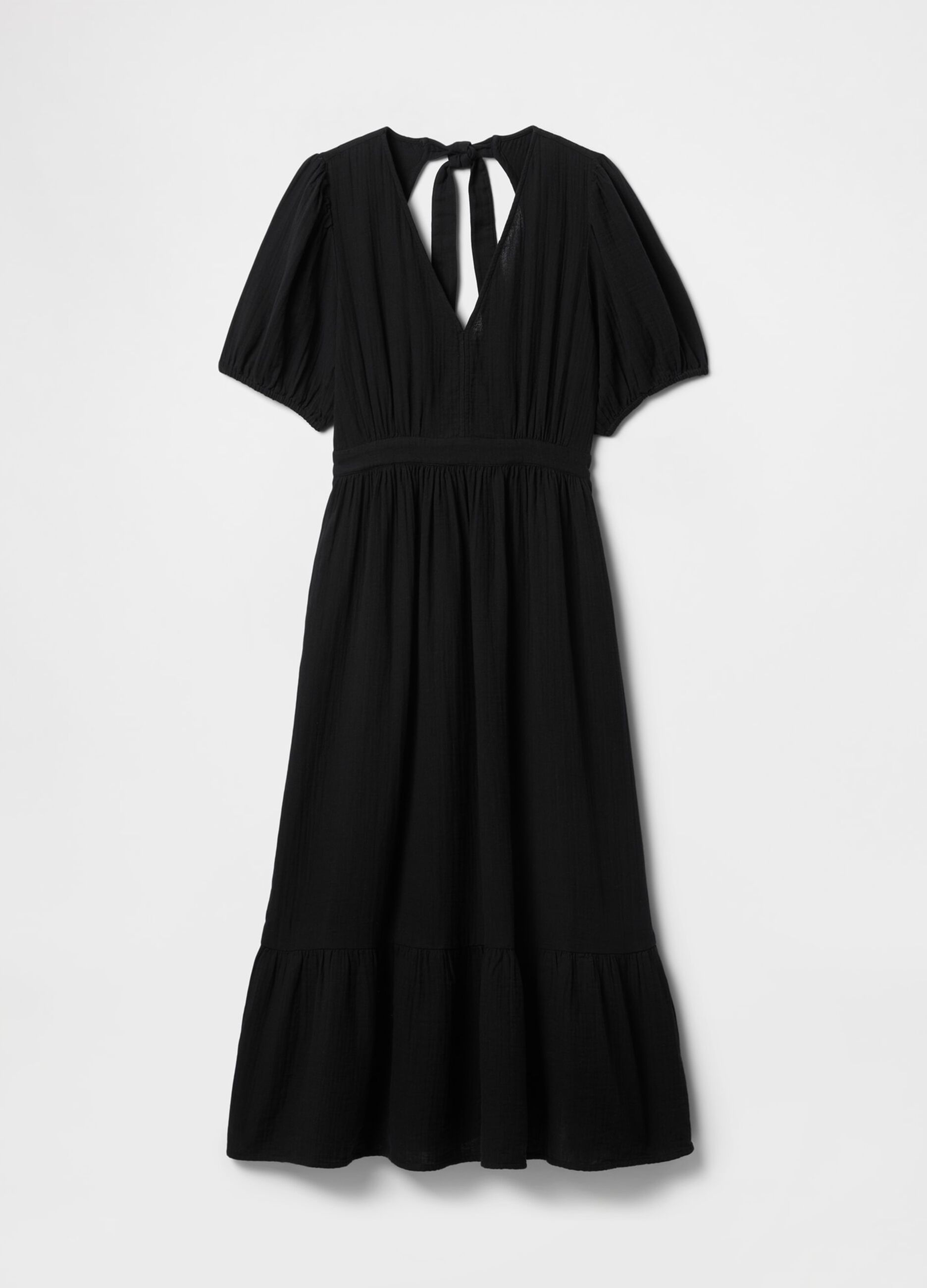 Long black dress with V-neck and open back