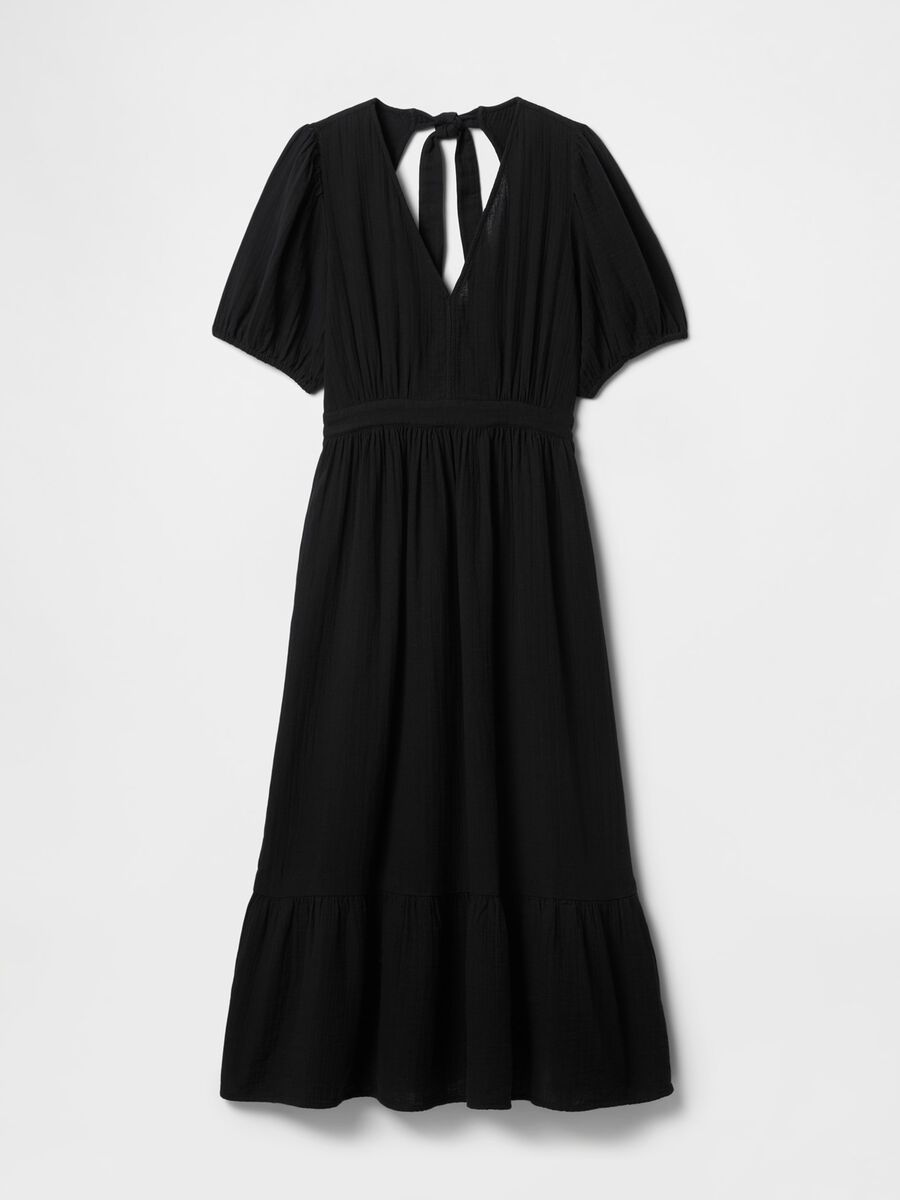 Long black dress with V-neck and open back_6