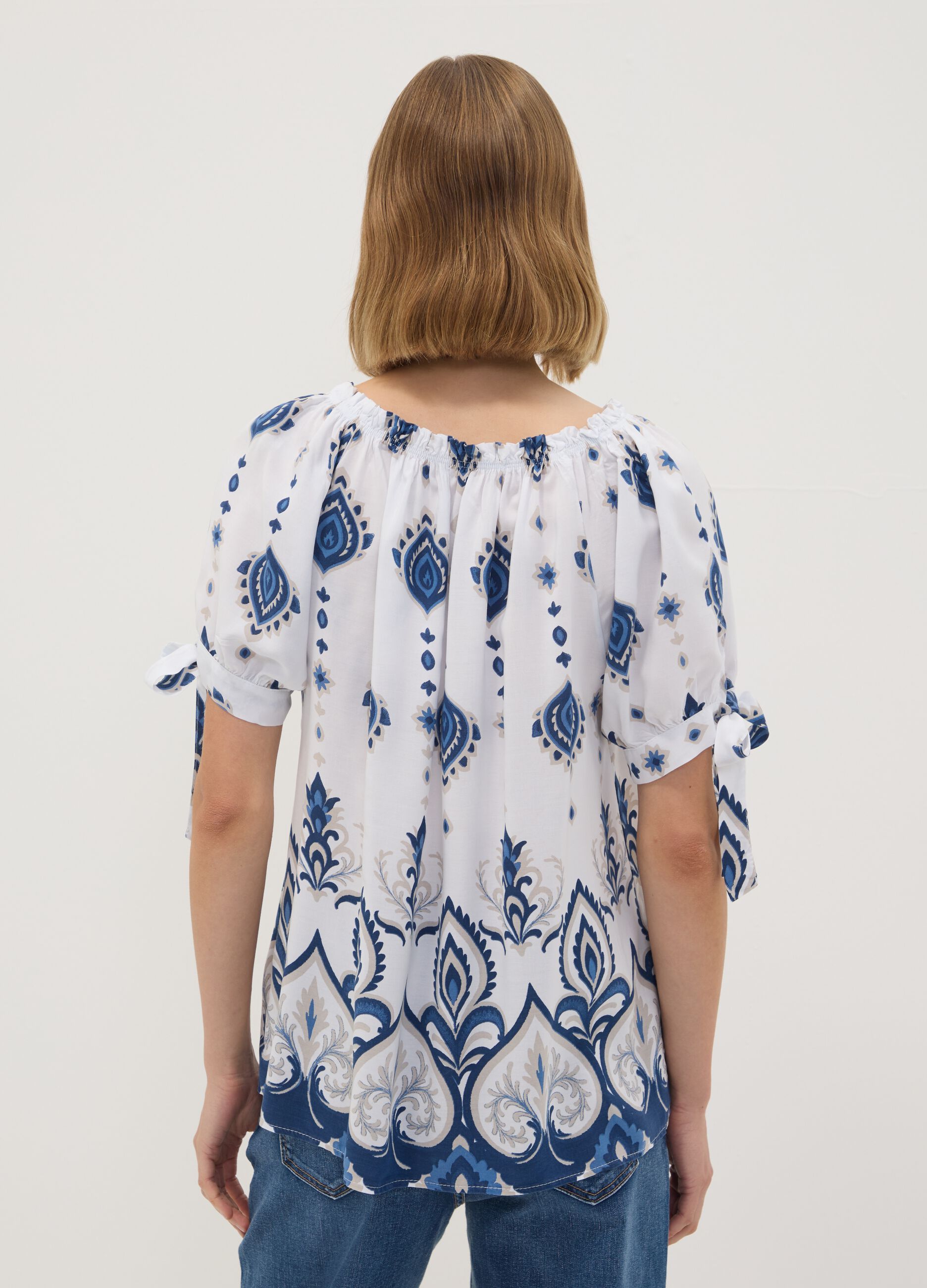 White pure-viscose short-sleeve blouse with paisley print