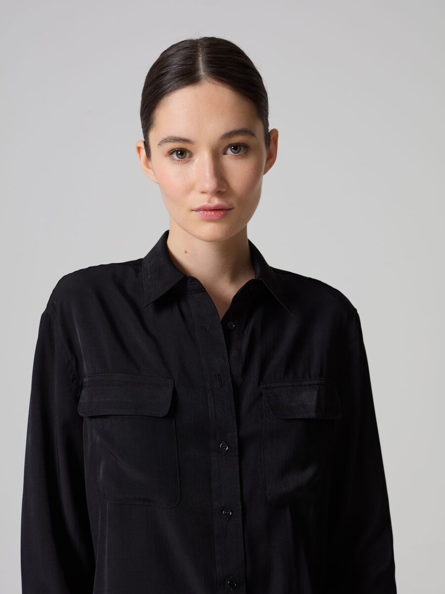 Contemporary relaxed-fit shirt in satin_1