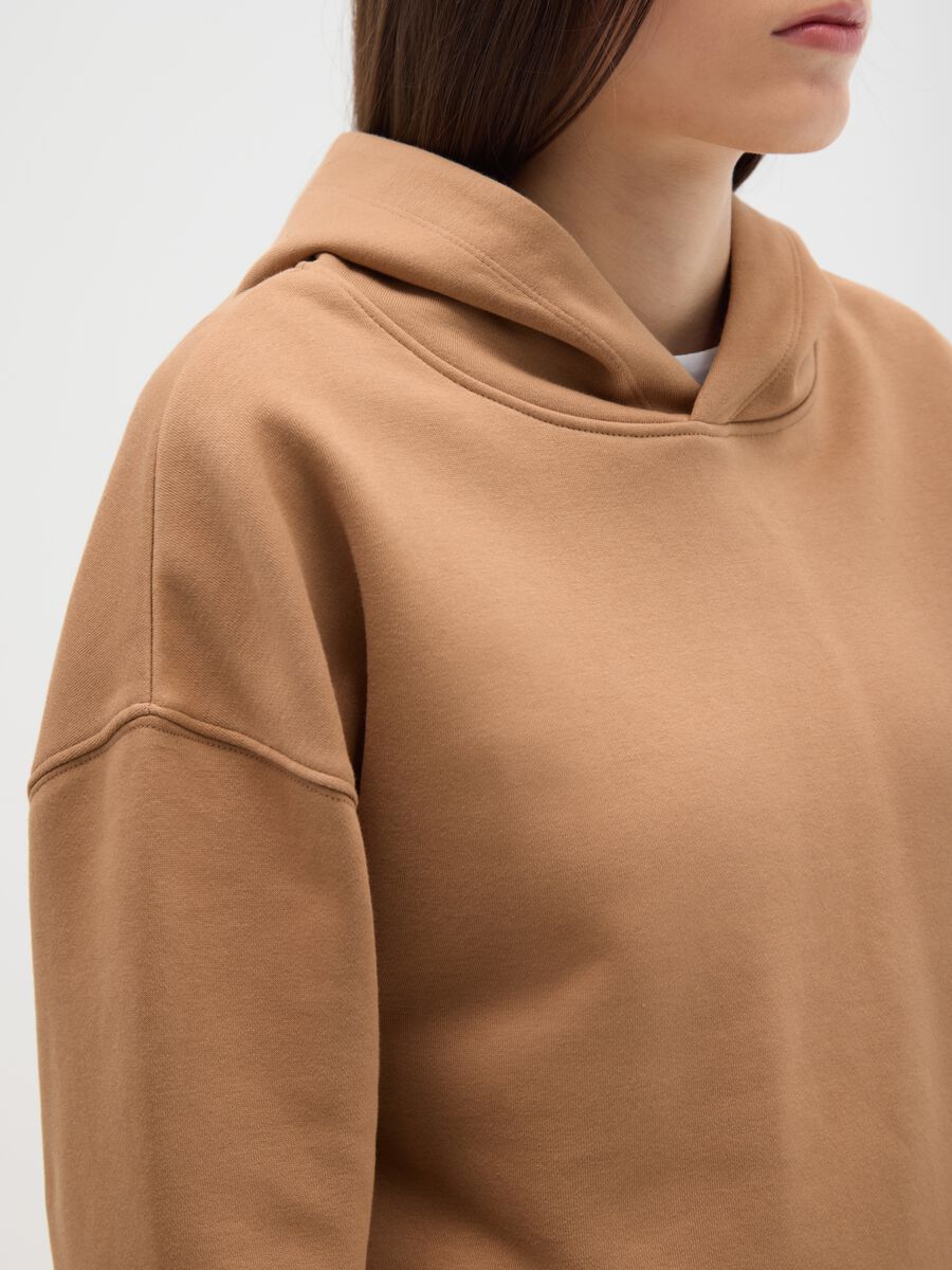 Felpa marrone in misto cotone regular fit con cappuccio_3