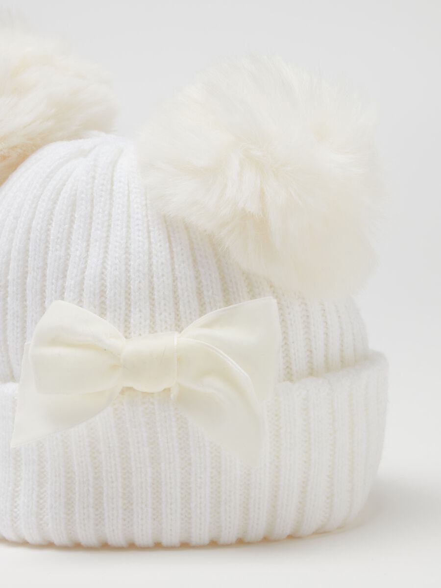 Hat with faux fur pompom and bow_2