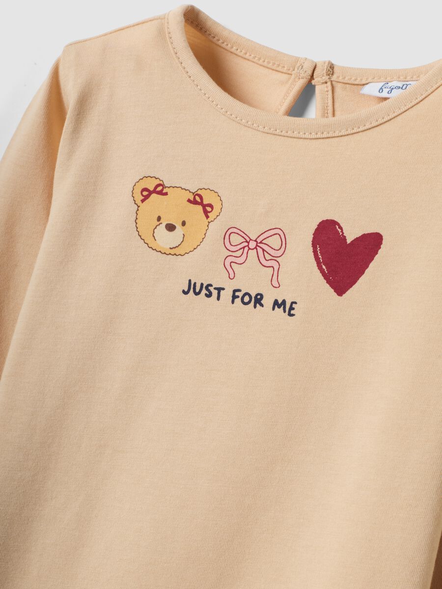 Beige organic cotton T-shirt with teddy bear print for baby girl_2