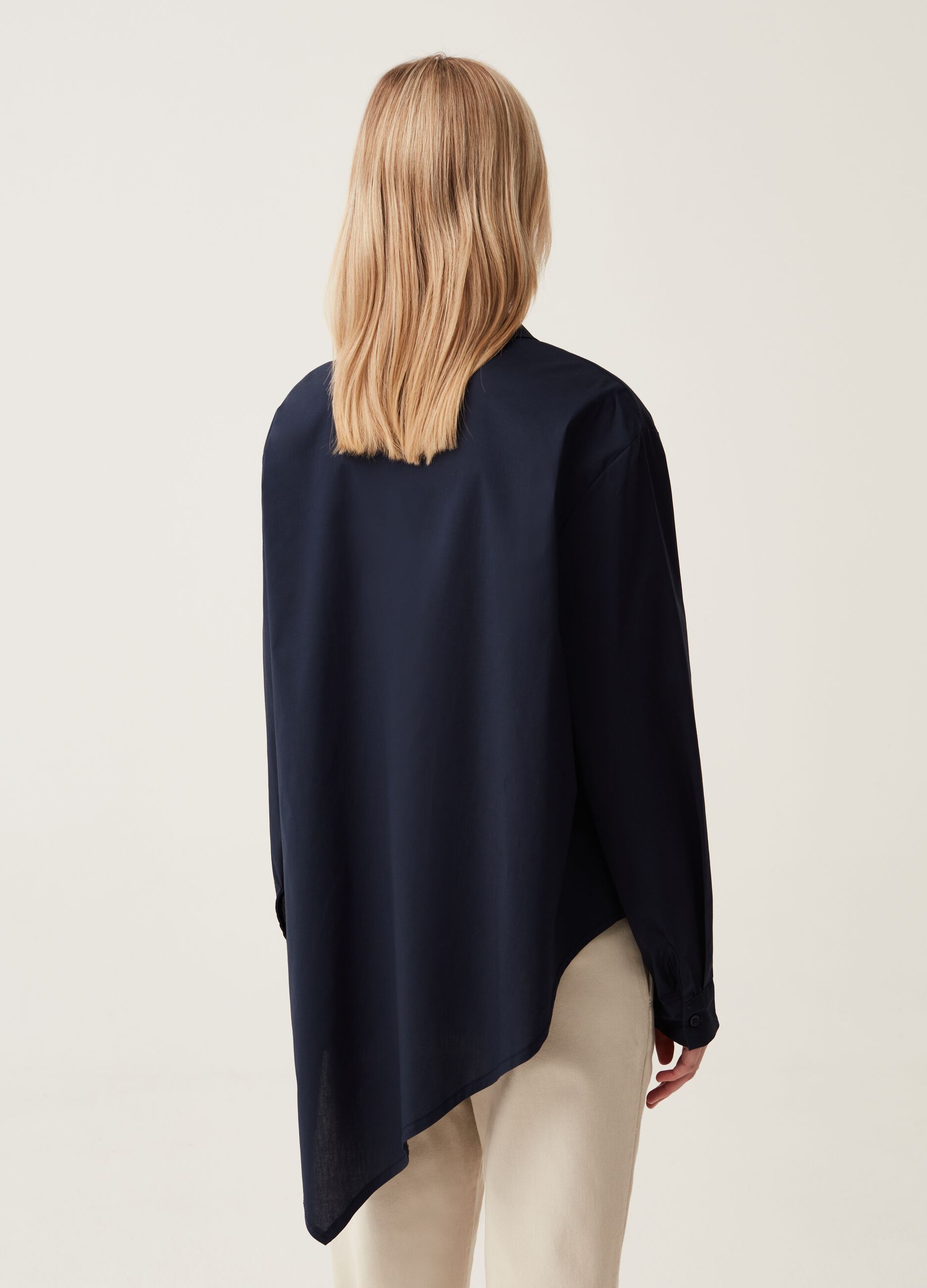 Camicia asimmetrica oversize Hybrid_2