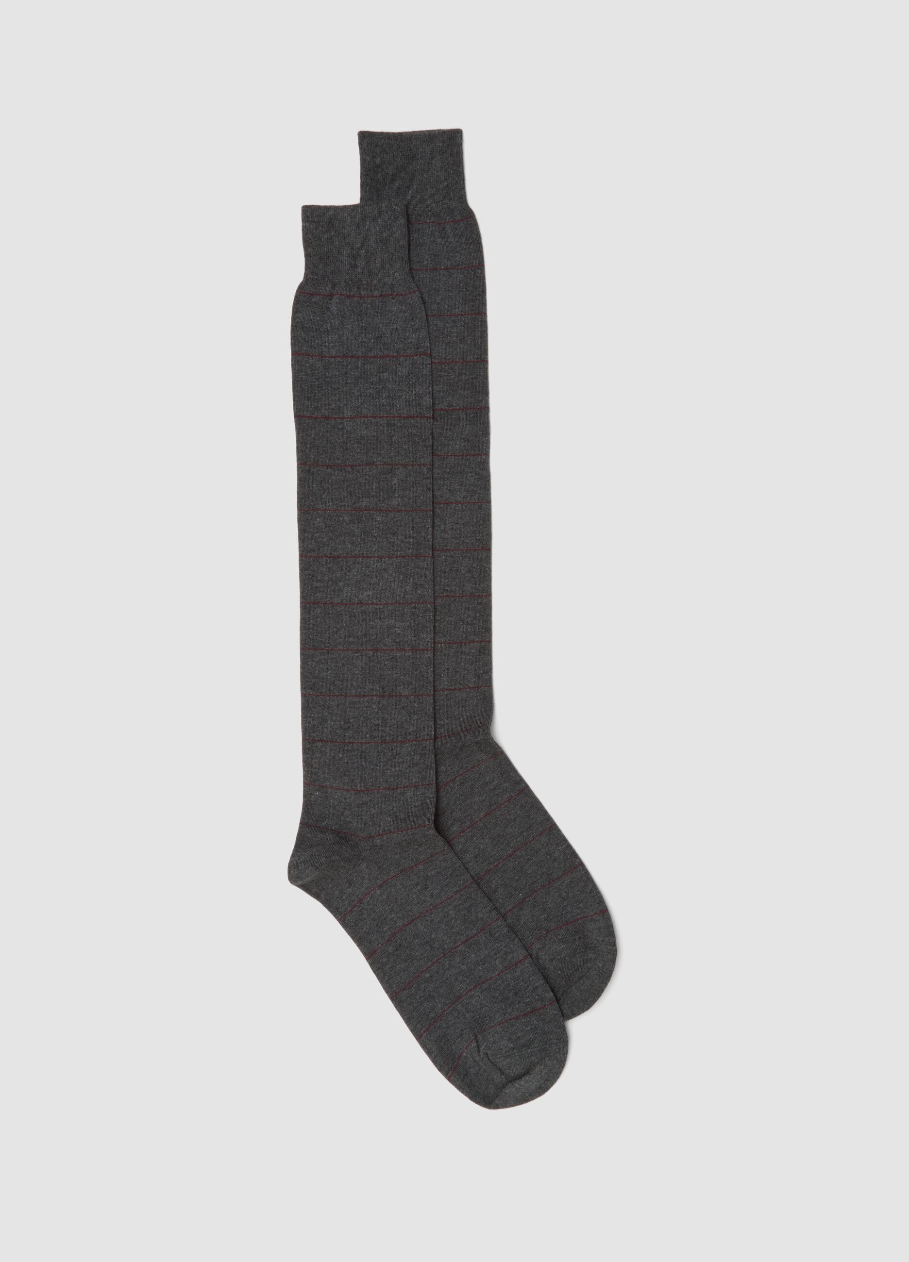 Men&rsquo;s grey marl long socks in stretch cotton