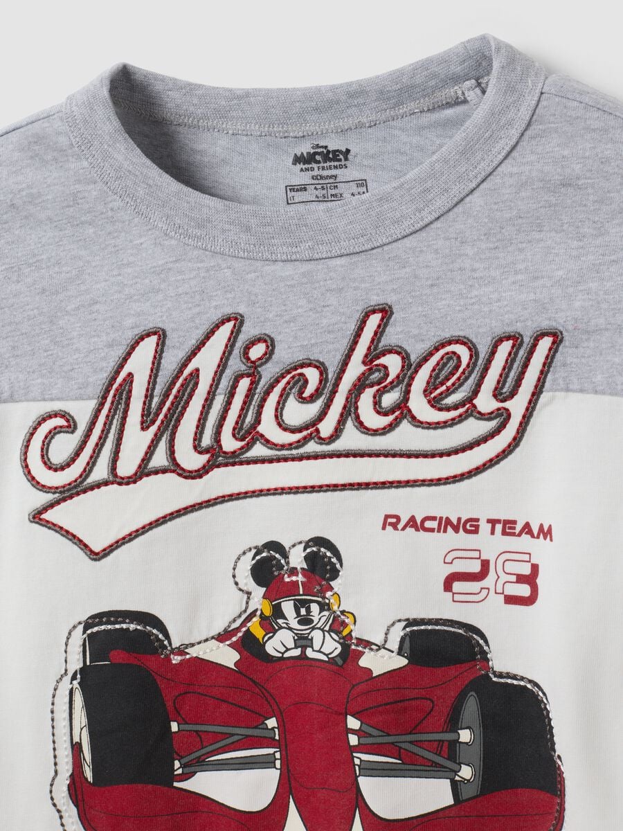 T-shirt grigia in puro cotone con girocollo e stampa Mickey per bambino_2
