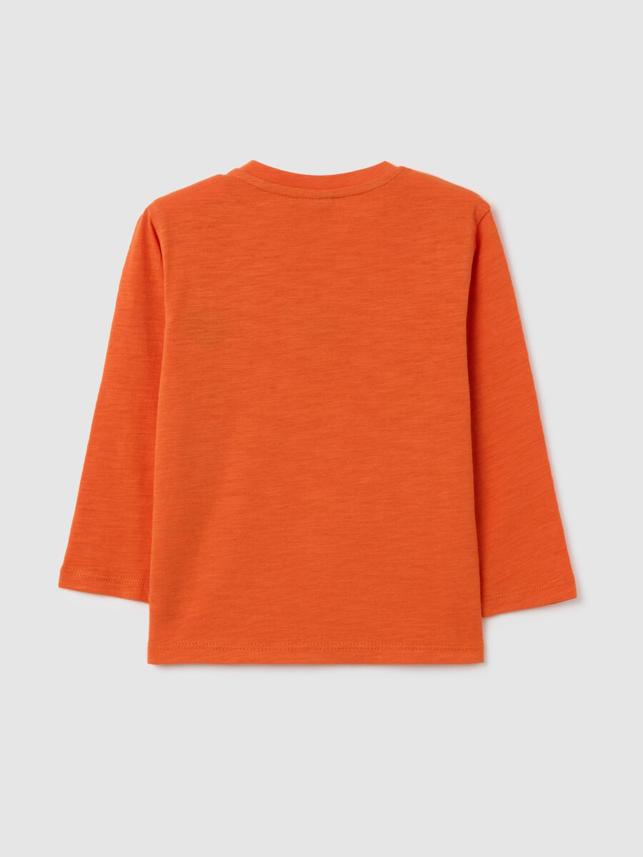 T-shirt arancione a maniche lunghe con applicazioni_1