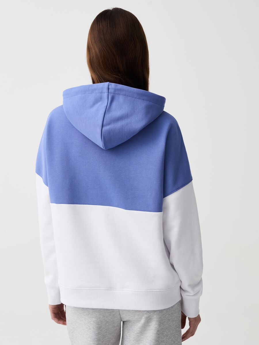 Essential two-tone oversized sweatshirt with hood_2