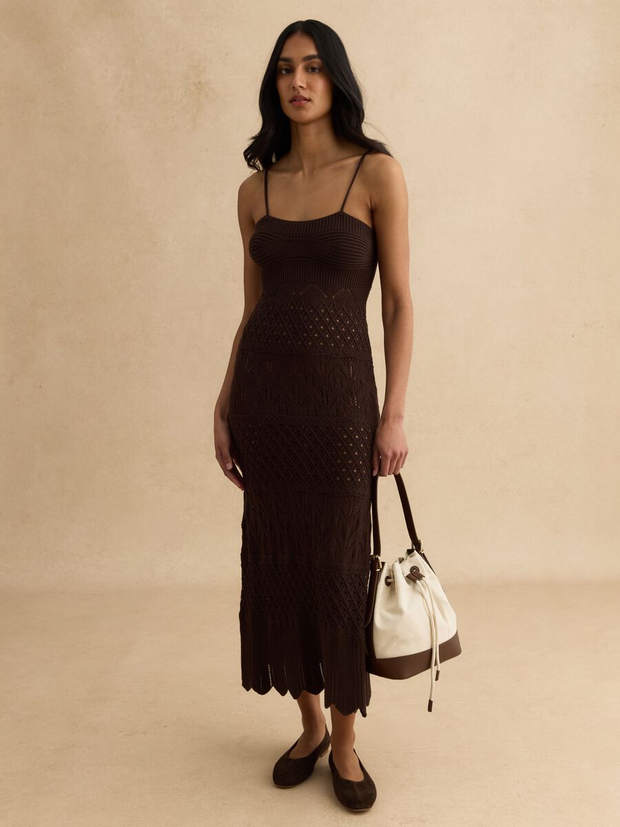 Abito in puro cotone marrone slim fit con lavorazione a maglia_0