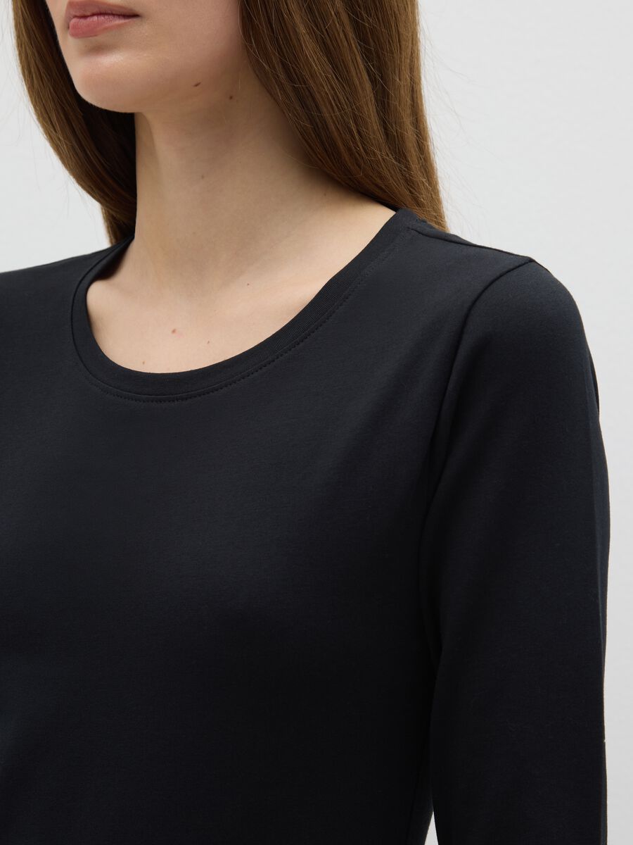 Maglia nero a maniche lunghe_3