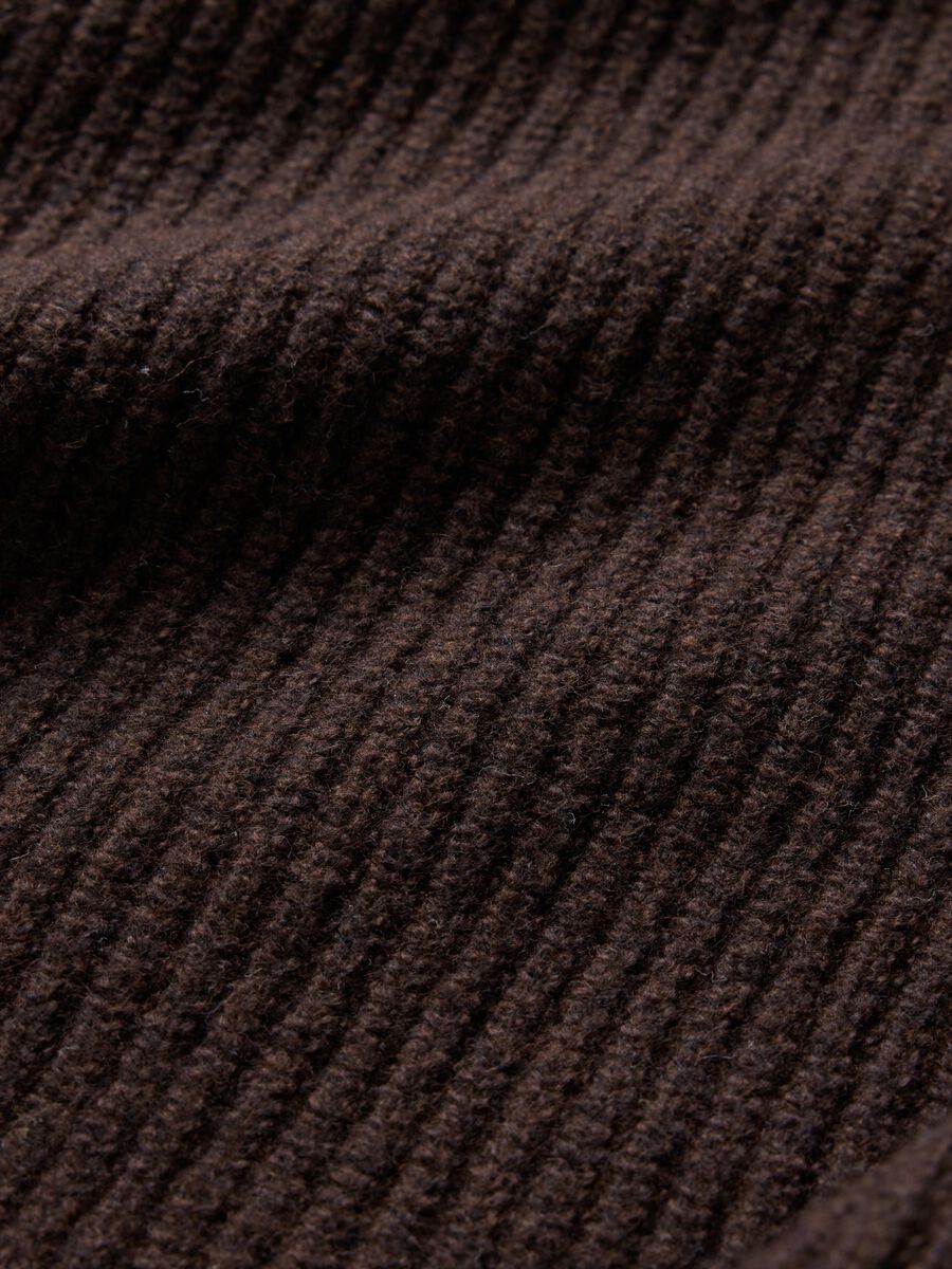 Pullover con lavorazione a coste inglesi_4