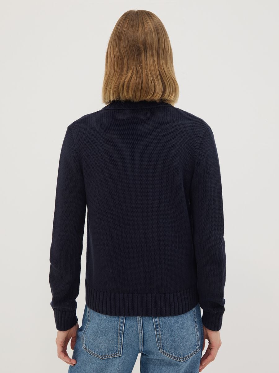 Cardigan blu in puro cotone con girocollo e bottoni regular fit_3