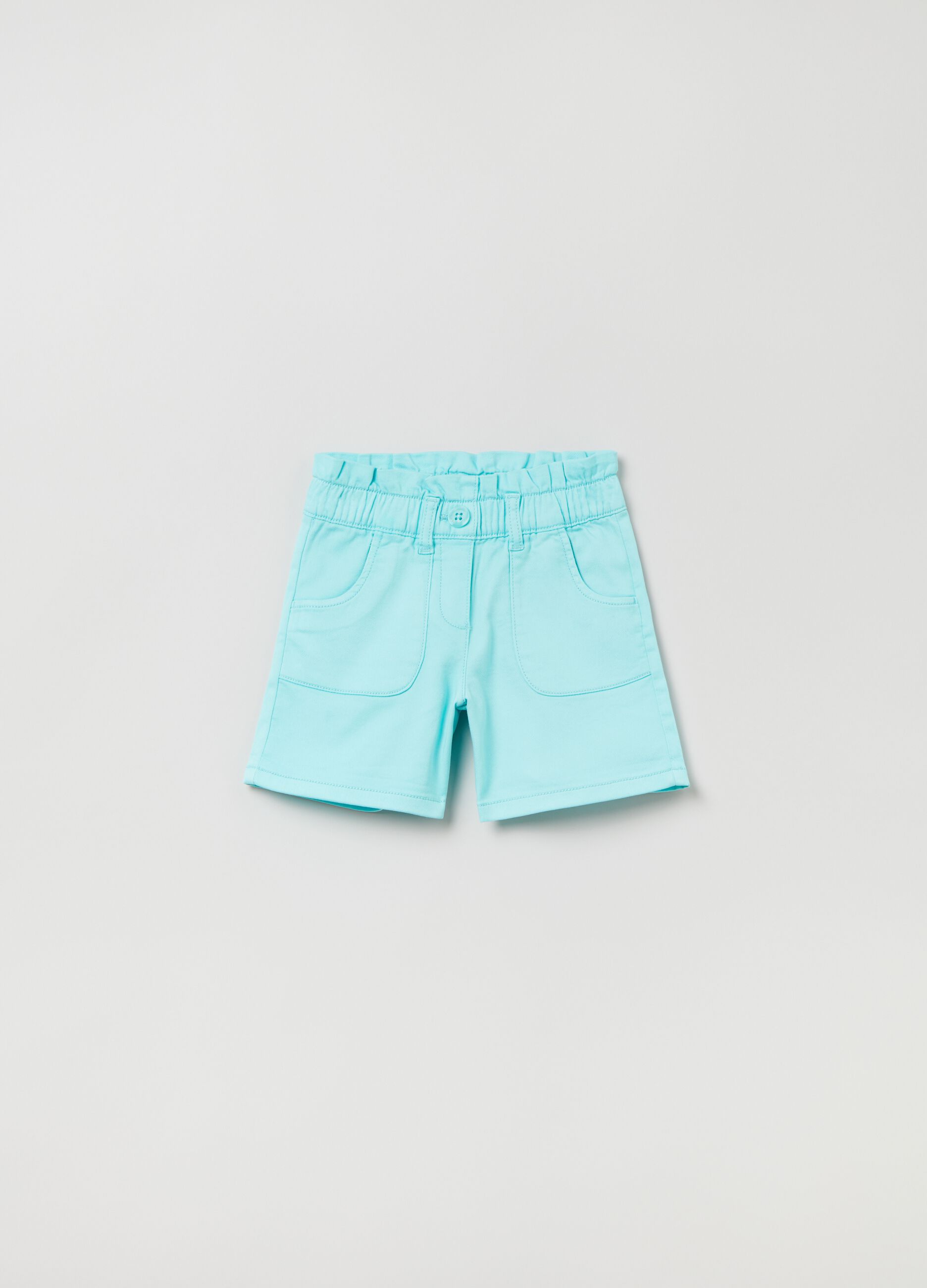 Stretch shorts with ruffles