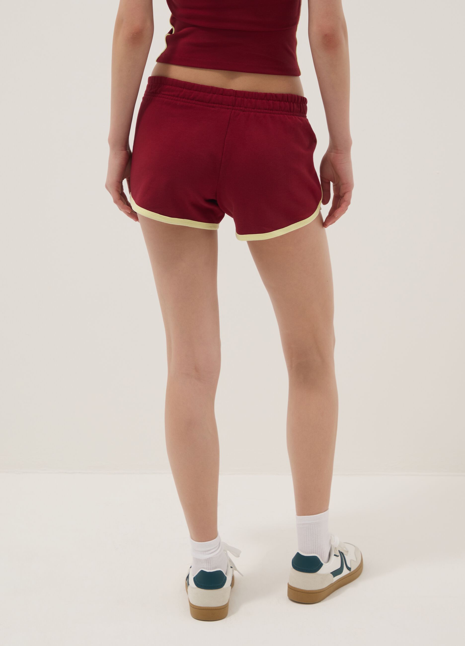 Red pure cotton shorts with elasticated waist, regular fit