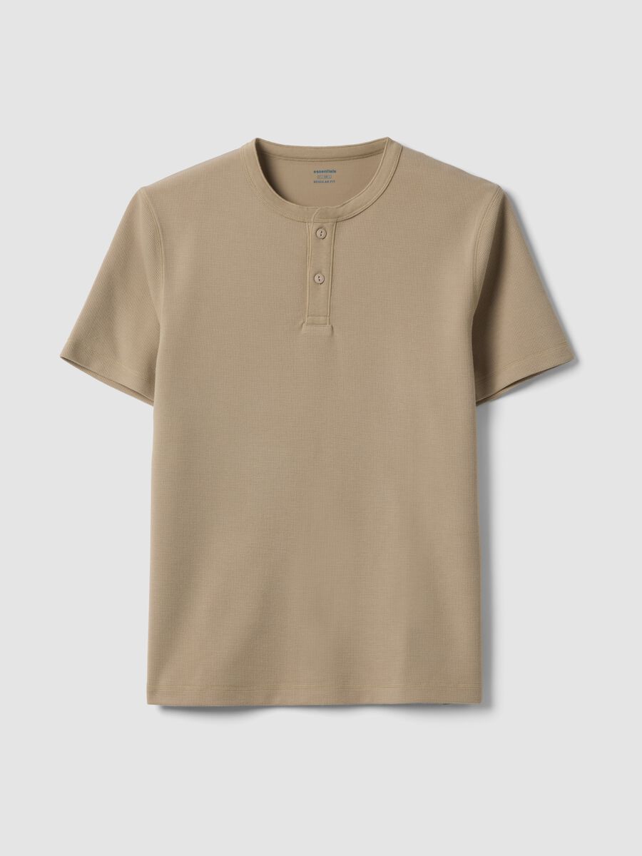 T-shirt a maniche corte beige regular fit con collo serafino_4