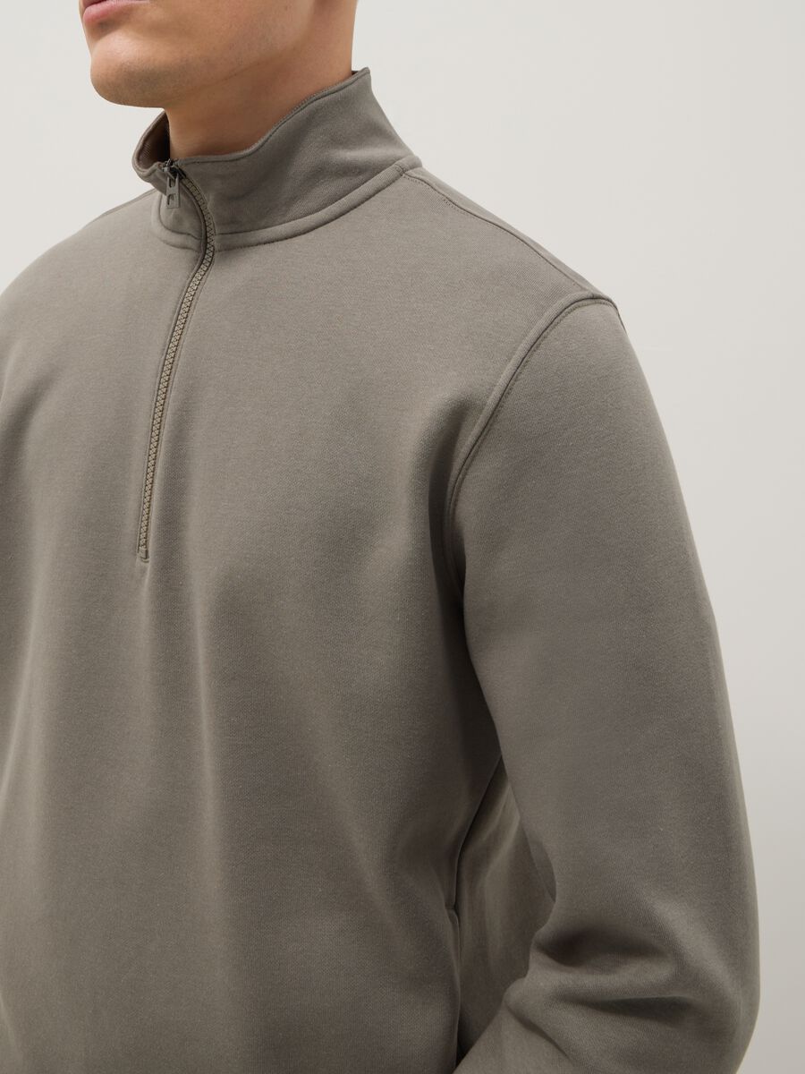 Felpa in misto cotone grigio regular fit con zip a met&agrave;_3