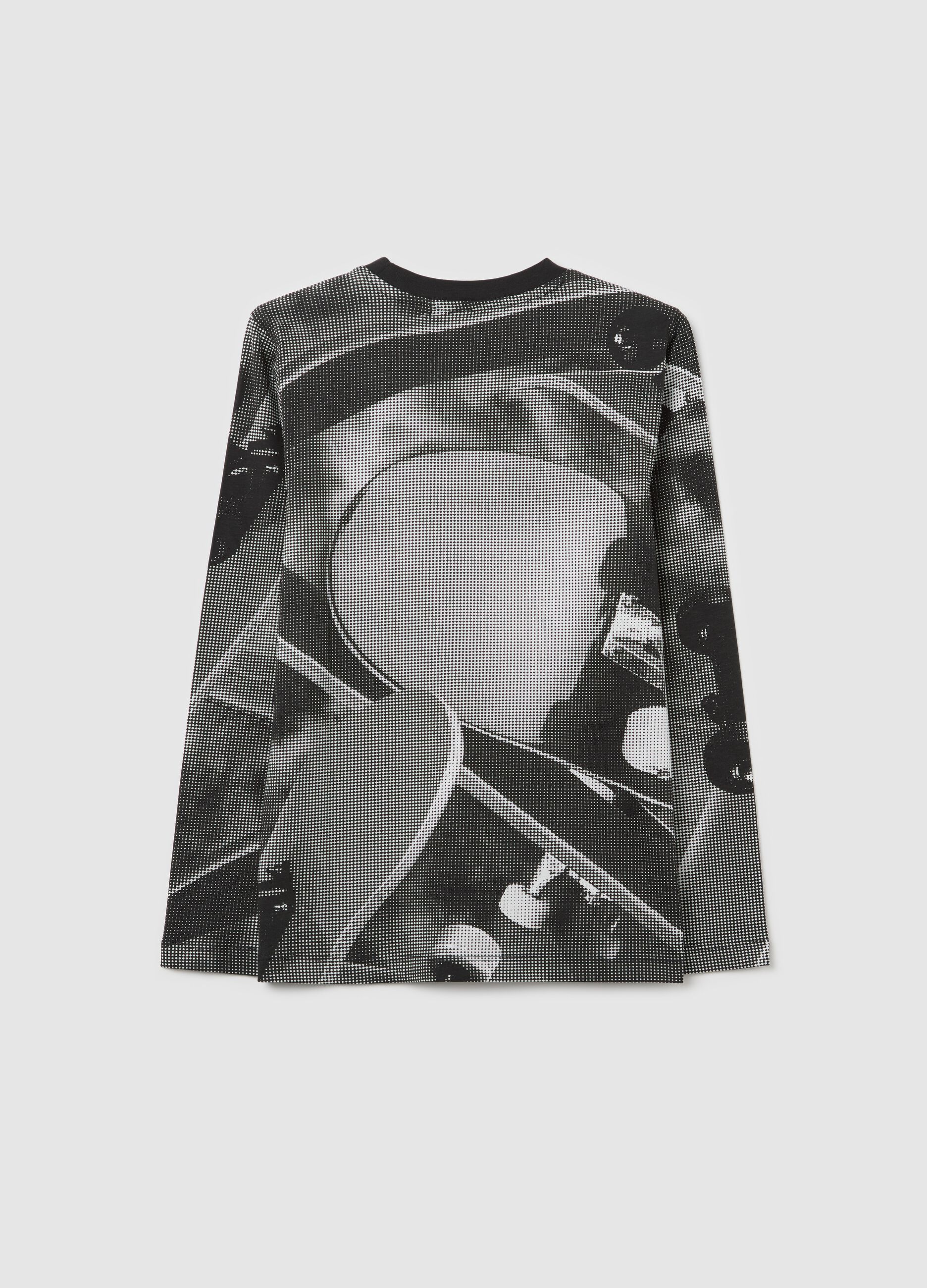 Long-sleeved T-shirt with skateboards print