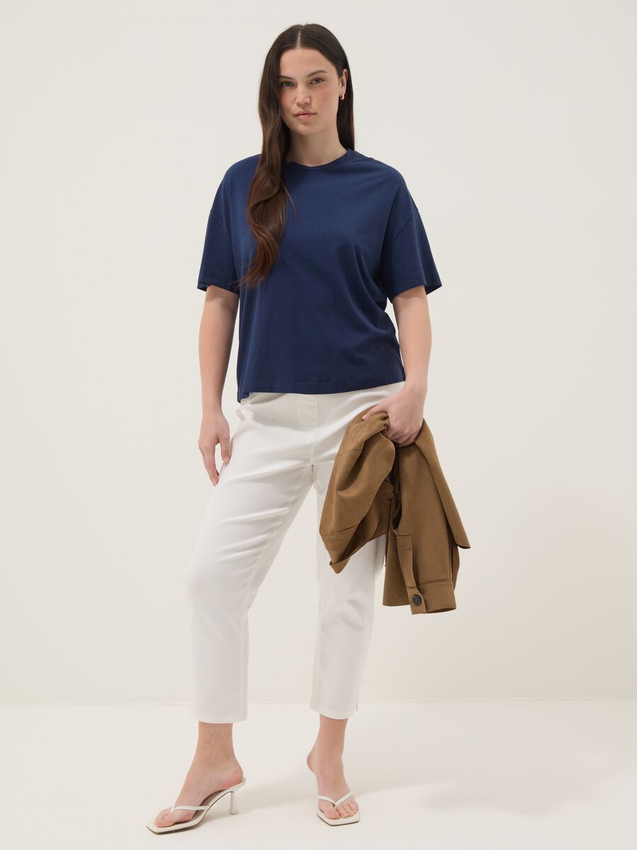 T-shirt blu a maniche corte in cotone e modal elasticizzato_2