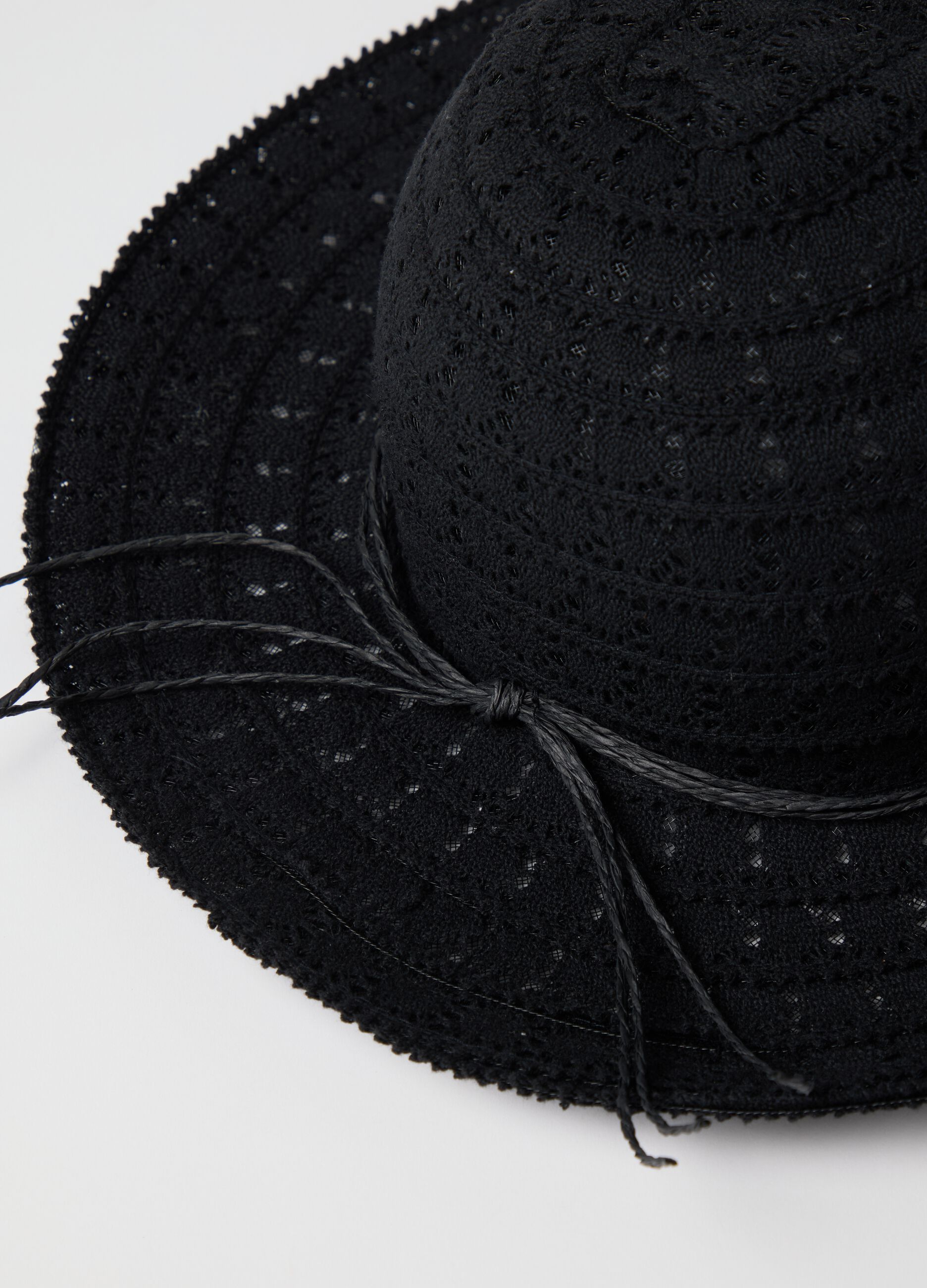 Cappello da donna in misto cotone nero con tesa rilassata
