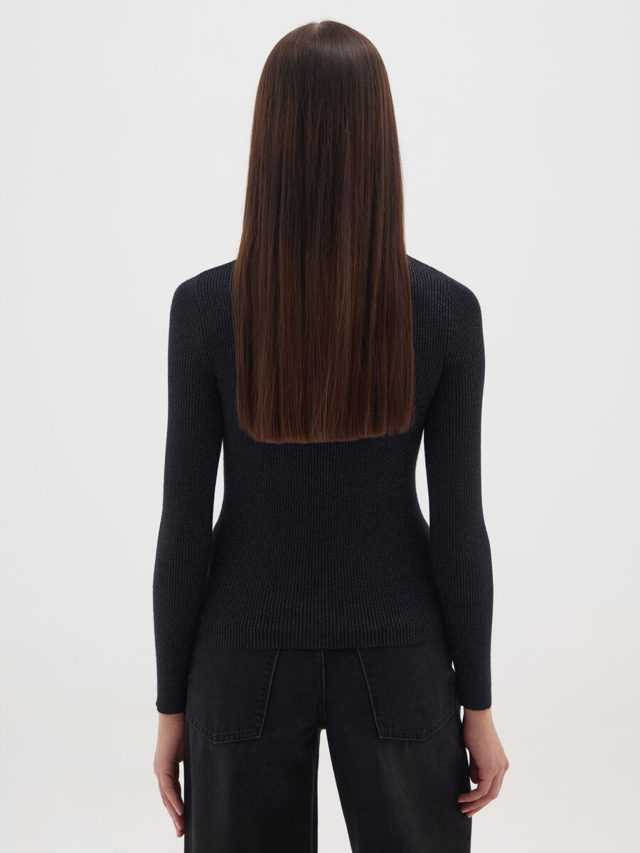 Black Turtleneck Sweater with Fitted Cut_2
