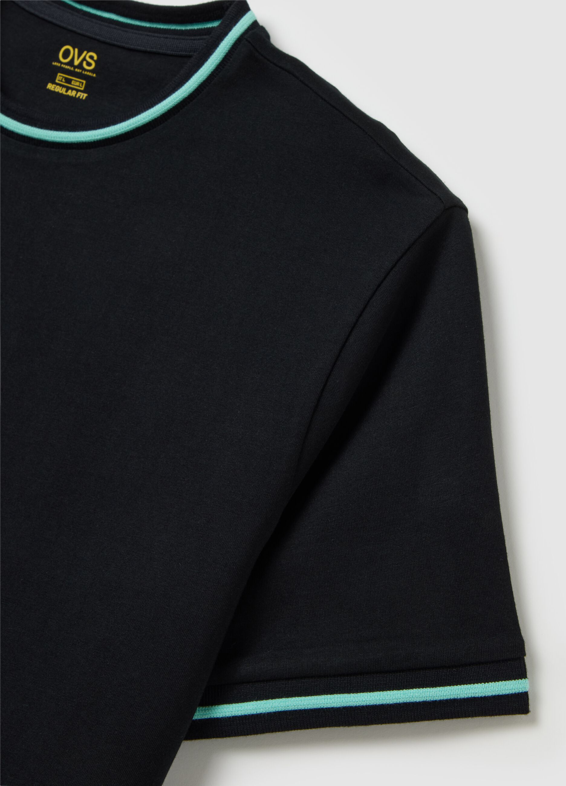 T-shirt da uomo in puro cotone nero regular fit