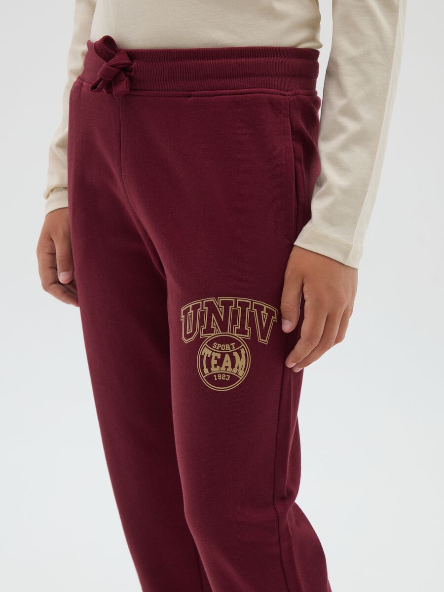 Boys' red pure cotton jogger trousers with regular fit_2