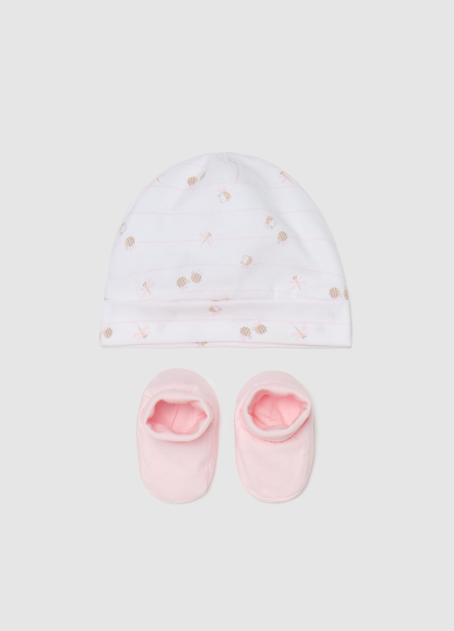 Hat and shoes set with bees print