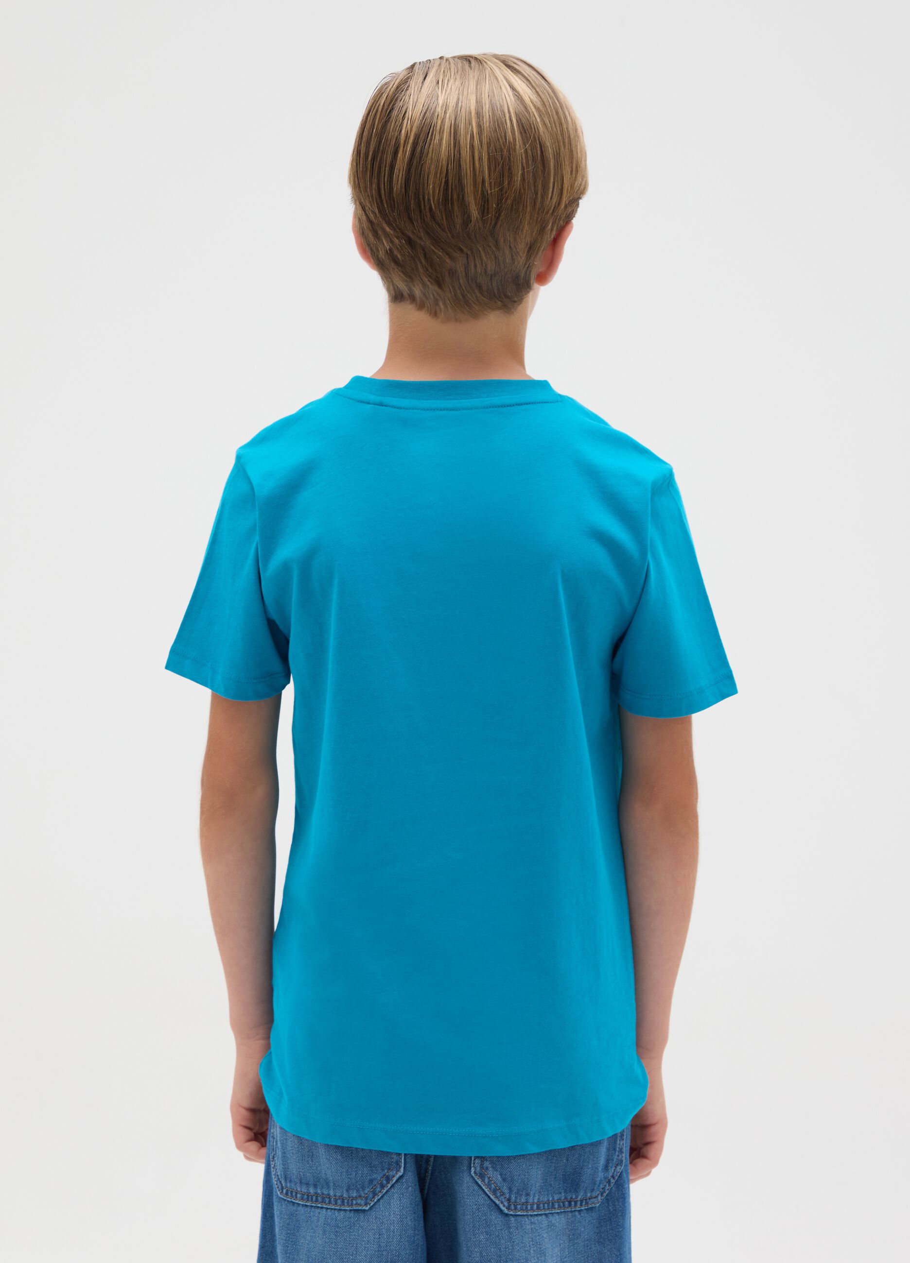 Boys’ light blue slim-fit T-shirt in 100% cotton