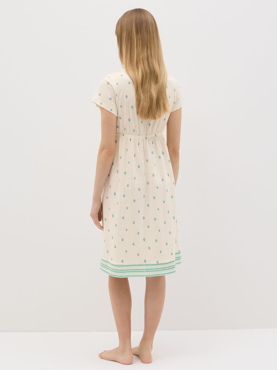 White cotton nightgown with ethnic print_2