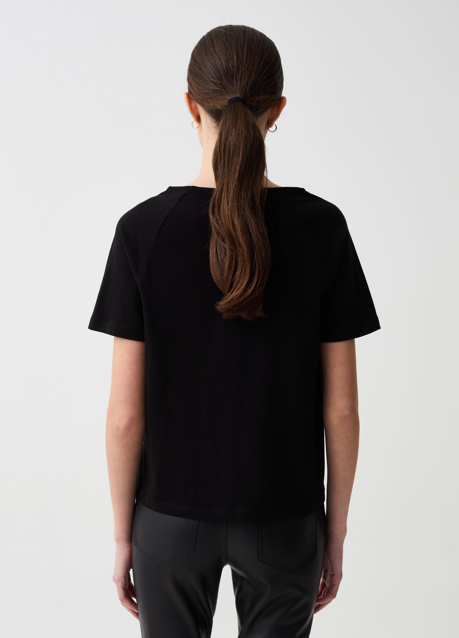 Mock-neck T-shirt with pleating