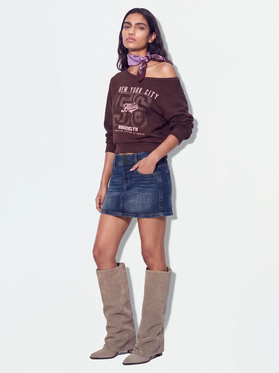 Brown cotton-blend sweatshirt with wide neckline, regular fit_1