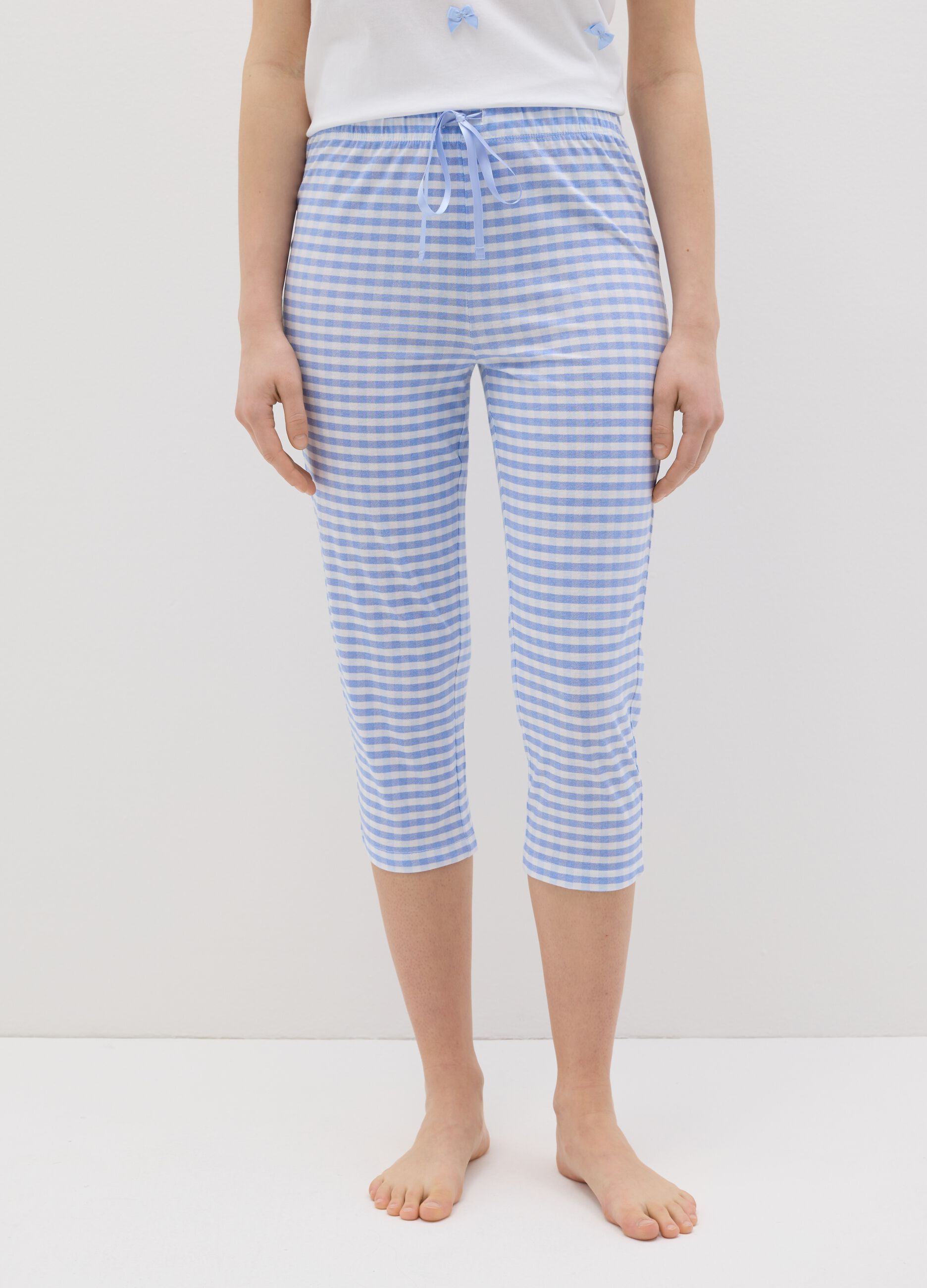 Capri pyjama trousers in white and light blue gingham