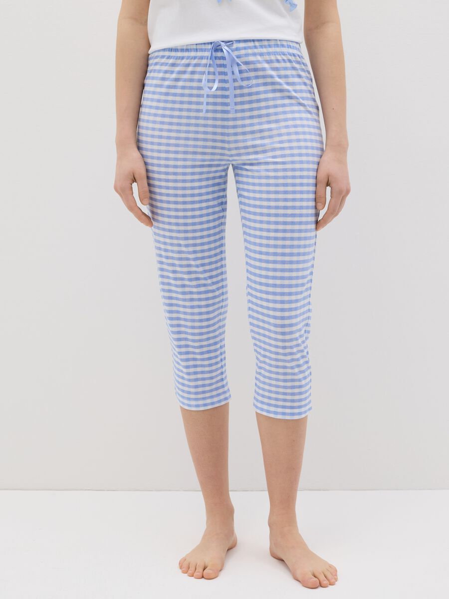 Capri pyjama trousers in white and light blue gingham_1