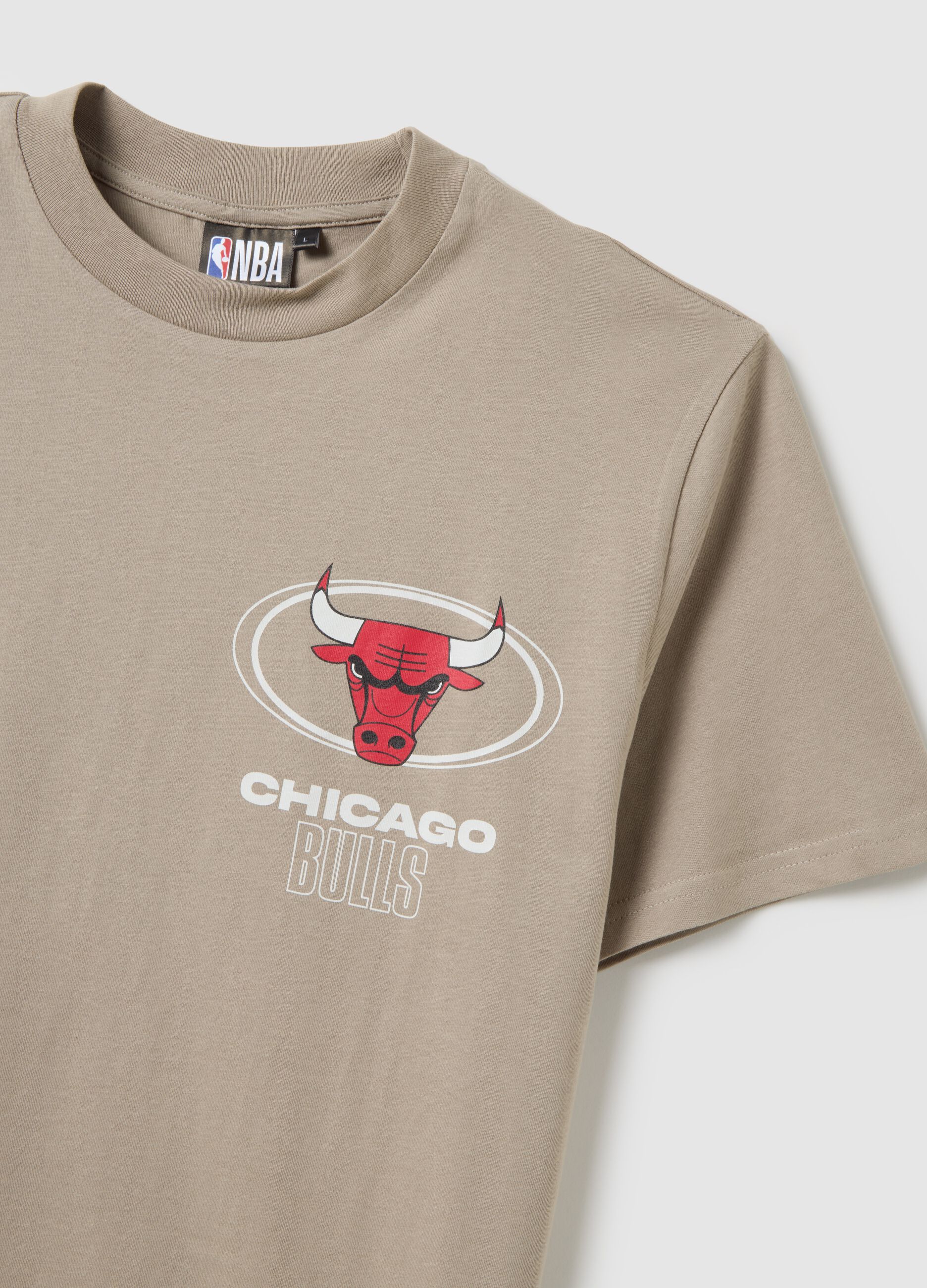T-shirt in puro cotone beige con stampa Chicago Bulls