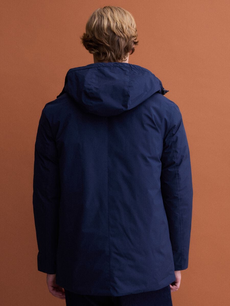 Parka imbottito lungo blu navy con cappuccio_3