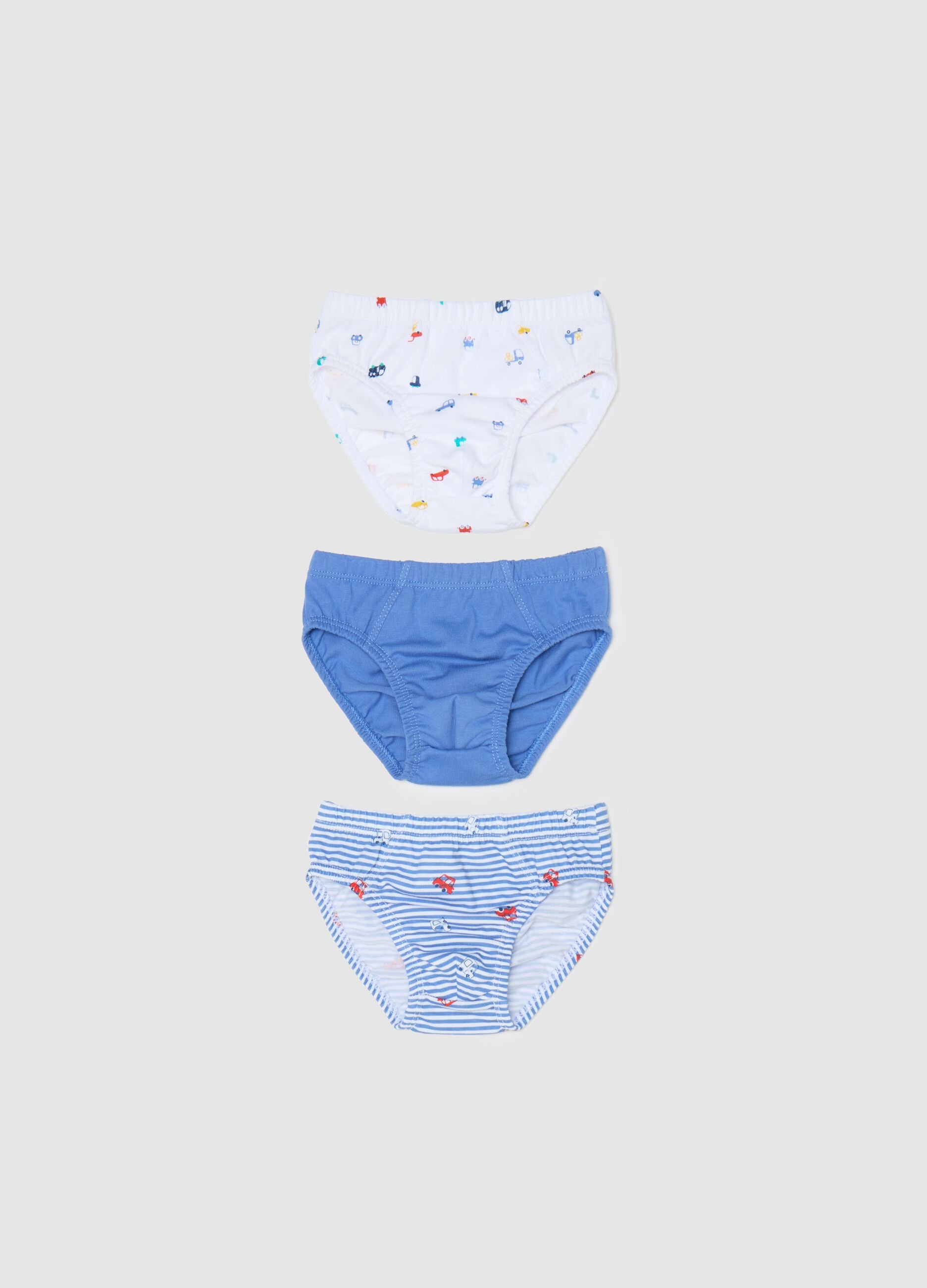 Three-pack briefs with small cars