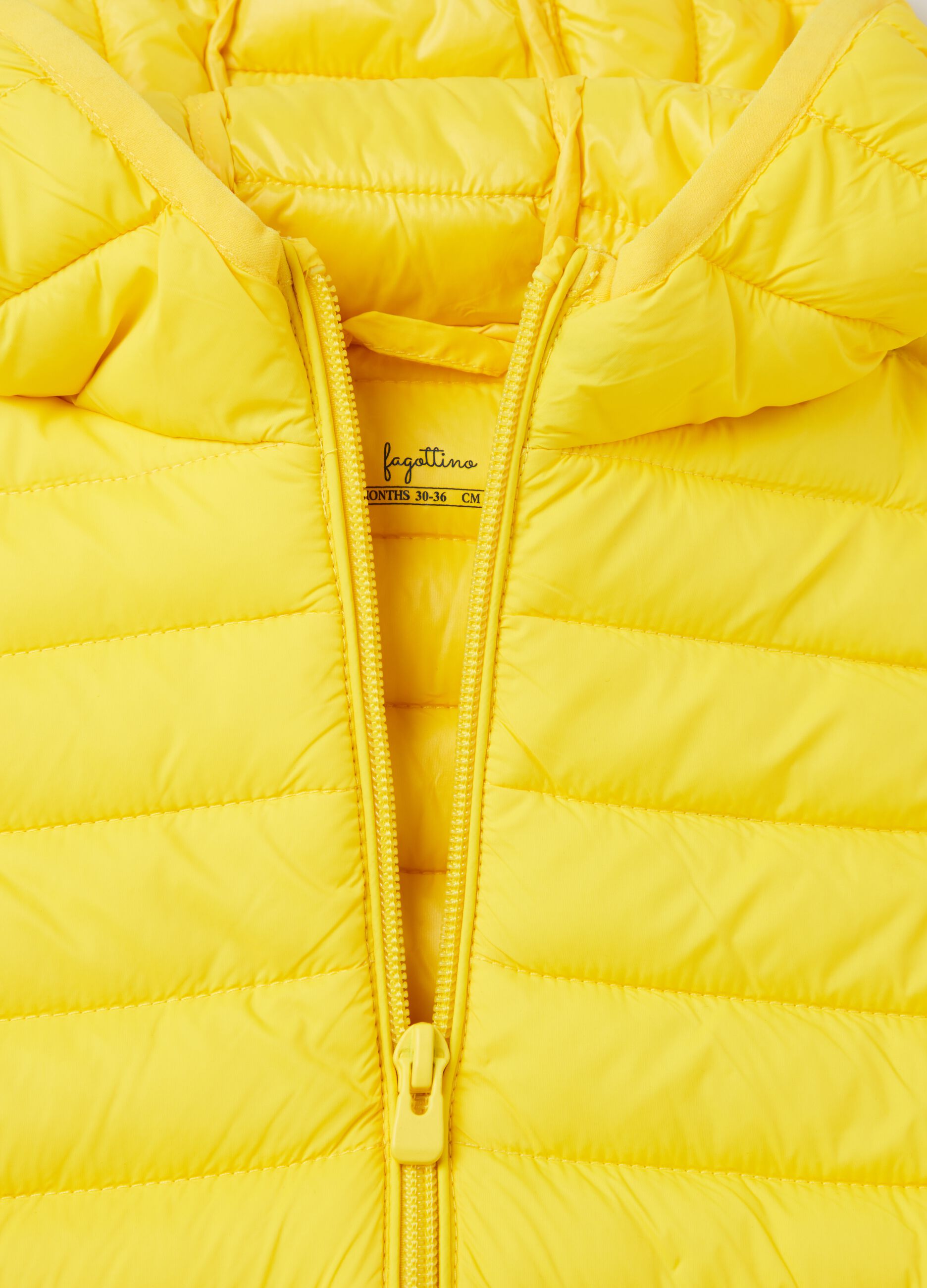 Gilet ultralight con cappuccio_2