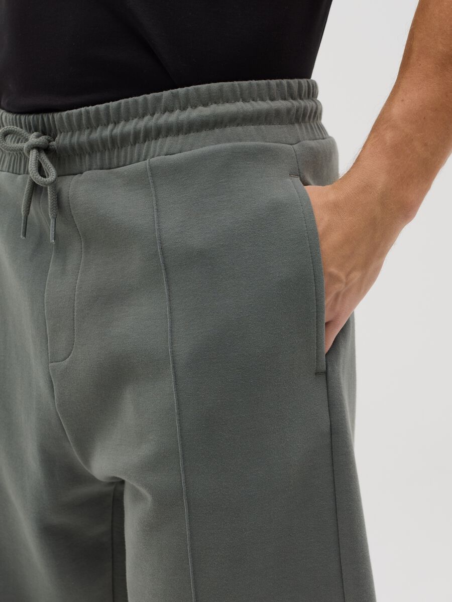 Grey Bermuda shorts in cotton blend_3