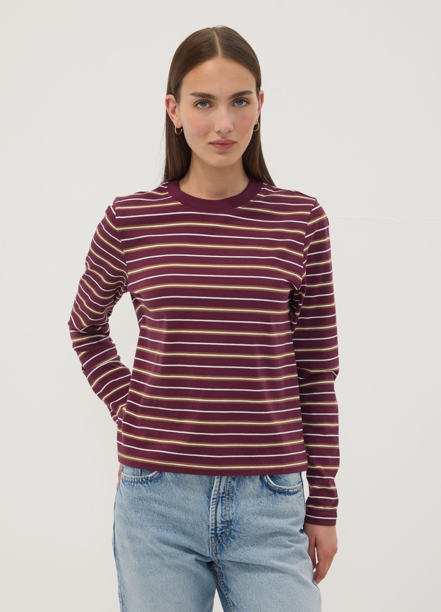 T-shirt multicolor in puro cotone a righe con girocollo regular fit
