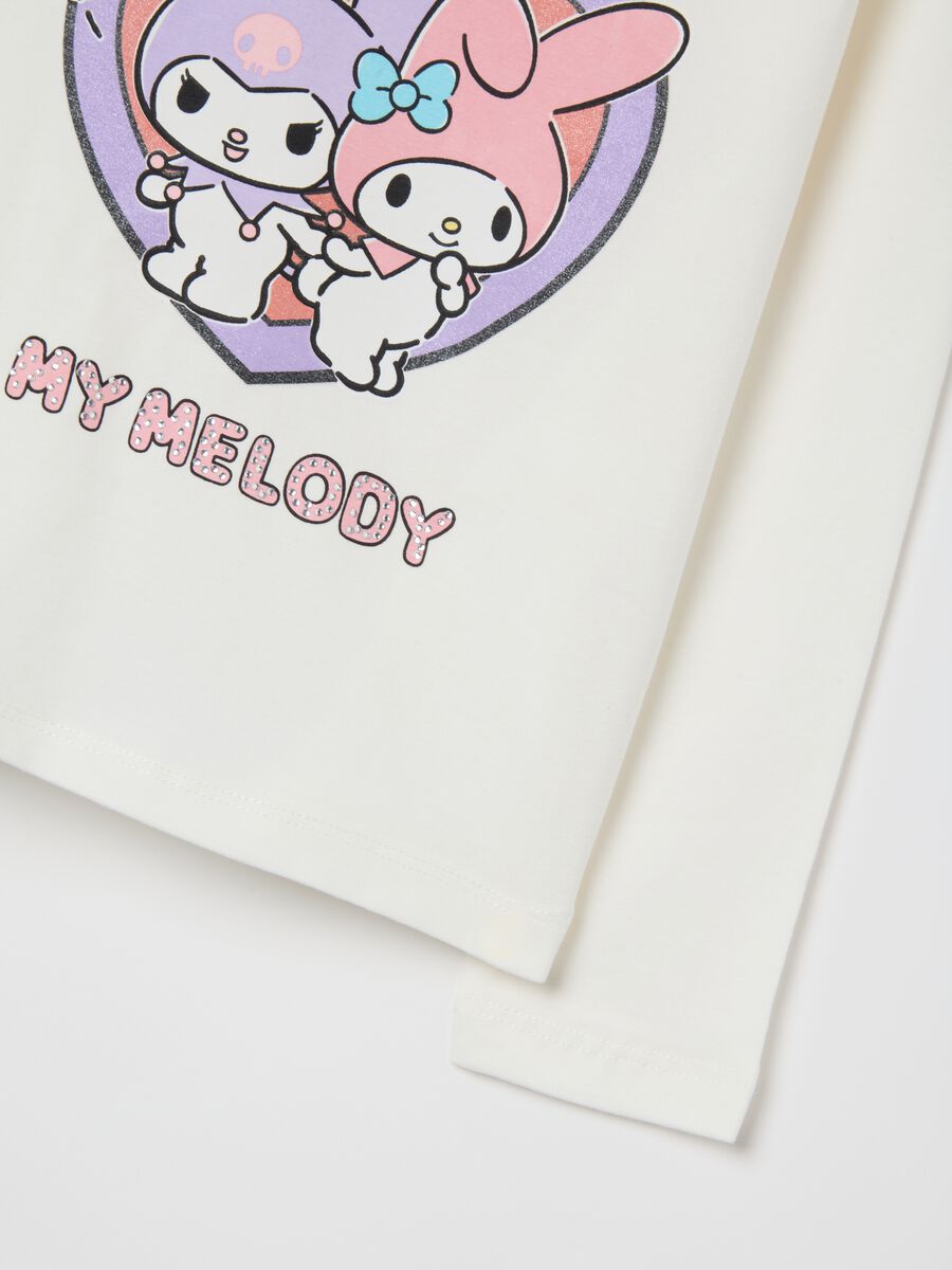 T-shirt bianca con maniche lunghe e stampa_3