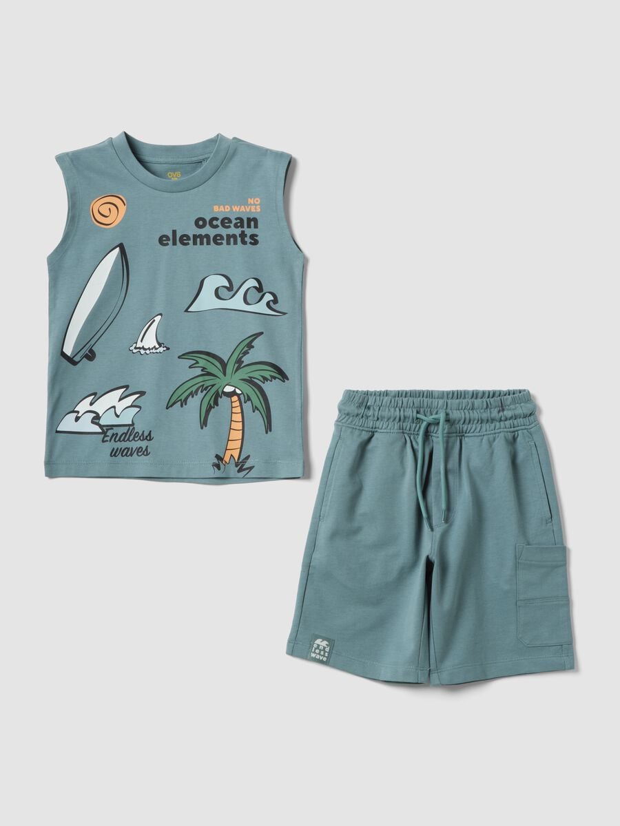 Completo azzurro in puro cotone con top e shorts_0