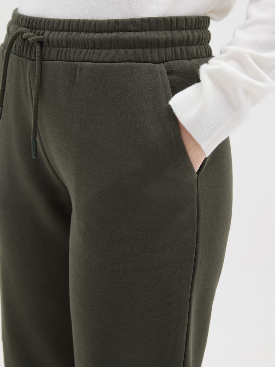 Green Cotton Blend Regular Fit Cargo Trousers_3