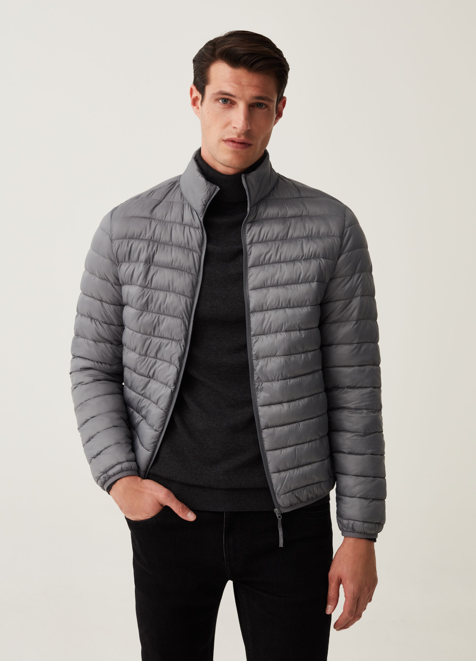 Piumino ultralight a collo alto_1